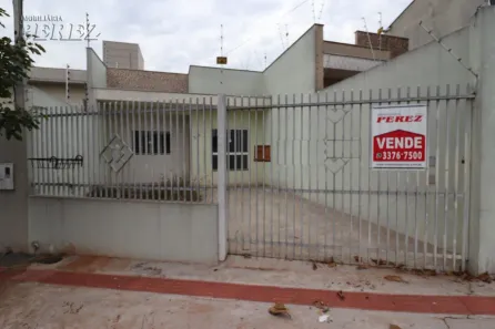 Casa com 3 Quartos à venda, 78m² no Coliseu, Londrina