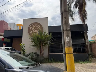 Imóvel Comercial com 3 Quartos para alugar, 336m² no Cambuí, Campinas