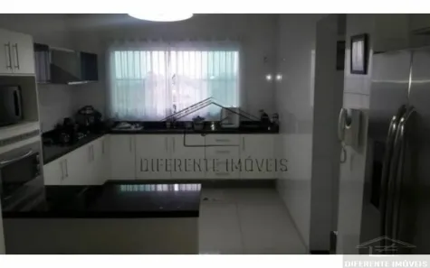 Casa com 3 Quartos à venda, 240m² no Sítio da Figueira, São Paulo