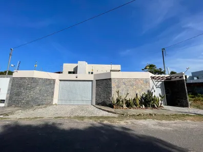 Casa com 4 Quartos à venda, 430m² no Robalo, Aracaju
