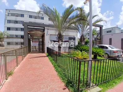 Apartamento com 2 Quartos para alugar, 45m² no Shopping Park, Uberlândia