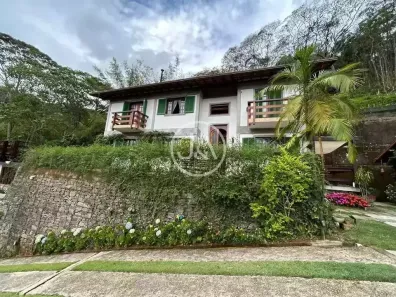 Casa com 2 Quartos à venda, 197m² no Itaipava, Petrópolis