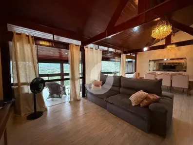 Casa de Condomínio com 4 Quartos à venda, 450m² no Badu, Niterói