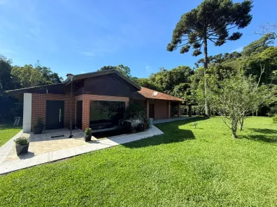 Fazenda/Sítio com 4 Quartos à venda, 300m² no Borda do Campo, São José dos Pinhais