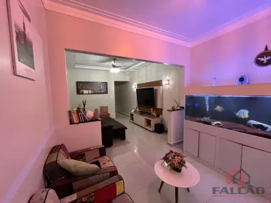 Sobrado com 4 Quartos à venda, 211m² no Vila Cascatinha, São Vicente