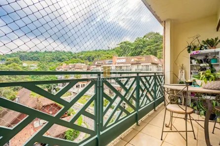 Cobertura com 4 Quartos à venda, 210m² no Itaipava, Petrópolis