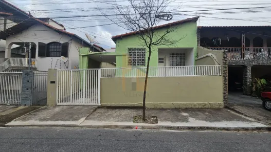 Casa com 2 Quartos para alugar, 250m² no Esplanada, Belo Horizonte