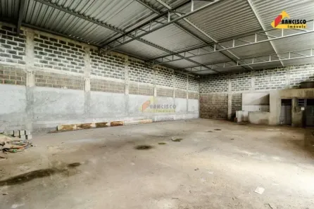 Galpão/Depósito/Armazém à venda, 400m² no Santos Dumont, Divinópolis