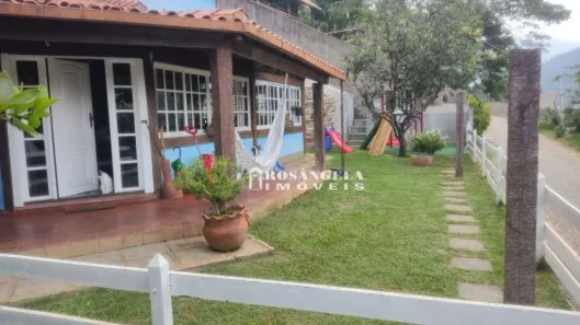 Casa com 4 Quartos à venda, 375m² no Golfe, Teresópolis