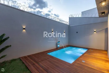 Casa com 3 Quartos à venda, 183m² no Novo Mundo, Uberlândia
