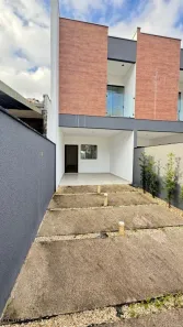 Sobrado com 3 Quartos à venda, 113m² no Iririú, Joinville