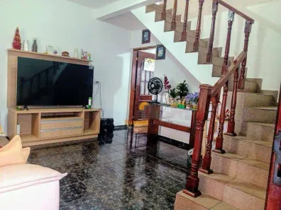 Sobrado com 3 Quartos à venda, 200m² no Jardim Maria Augusta, São Paulo