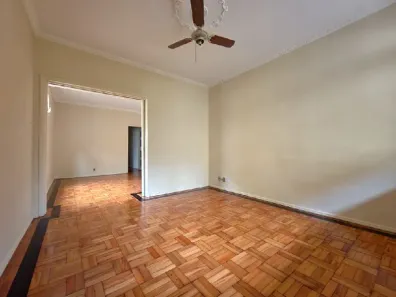 Casa com 3 Quartos para alugar, 130m² no Medianeira, Porto Alegre