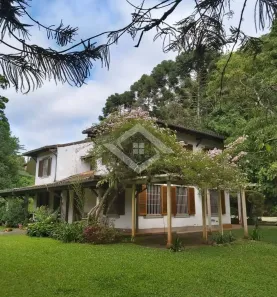 Fazenda/Sítio com 6 Quartos à venda, 300m² no Quarteirão Ingelheim, Petrópolis