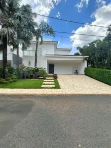 Sobrado com 3 Quartos à venda, 309m² no Nova Uberlândia, Uberlândia