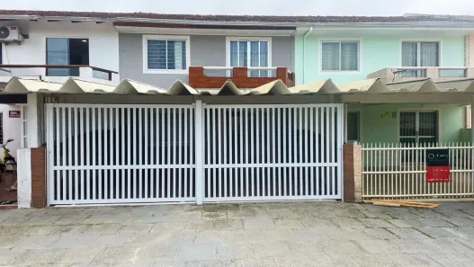 Sobrado com 3 Quartos à venda, 90m² no Brejatuba, Guaratuba