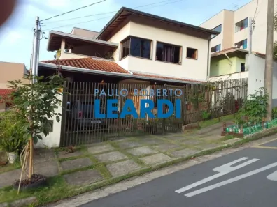 Sobrado com 4 Quartos à venda, 159m² no Jardim Country Club, Poços de Caldas