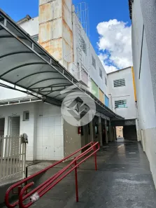 Ponto Comercial para alugar, 600m² no Bom Jesus, Uberlândia
