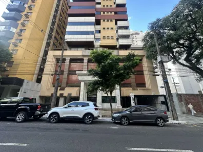 Apartamento com 4 Quartos para venda ou aluguel, 437m² no Zona 01, Maringá