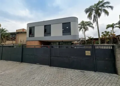 Sobrado com 6 Quartos à venda, 408m² no Jardim Virgínia, Guarujá