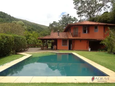 Casa de Condomínio com 4 Quartos à venda, 1200m² no Cuiabá, Petrópolis