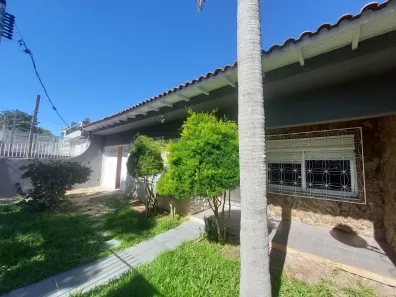 Casa com 3 Quartos para alugar, 298m² no Medianeira, Porto Alegre