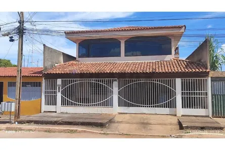 Sobrado com 5 Quartos à venda, 331m² no Vila São José, Brasília