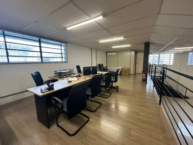 Ponto Comercial para alugar, 710m² no São João, Porto Alegre