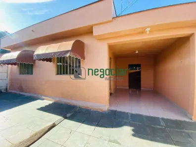Casa com 3 Quartos para alugar, 94m² no Cachoeira, Betim