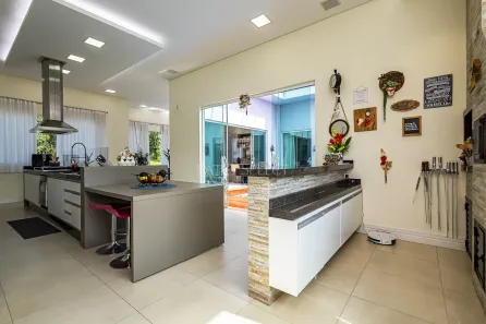 Casa de Condomínio com 4 Quartos à venda, 310m² no Ganchinho, Curitiba