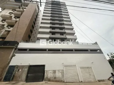 Apartamento com 3 Quartos para alugar, 88m² no Centro, Montes Claros