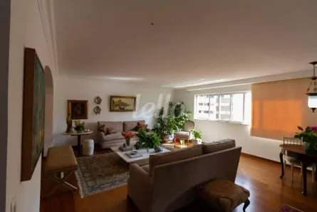 Apartamento com 3 Quartos para alugar, 240m² no Itaim Bibi, São Paulo