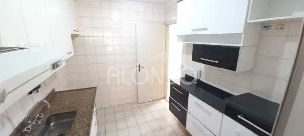 Apartamento com 2 Quartos para alugar, 54m² no Jardim Cláudia, São Paulo