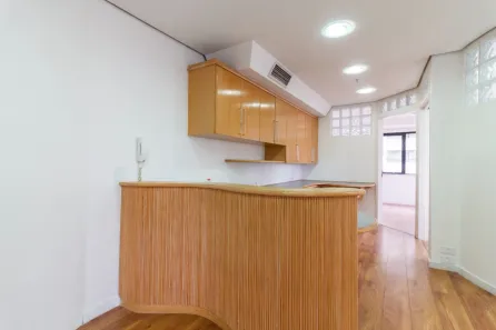 Sala Comercial para alugar, 123m² no Liberdade, São Paulo