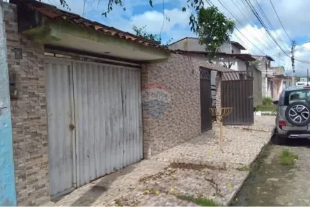 Casa com 3 Quartos à venda, 224m² no Santos Dumont, Maceió
