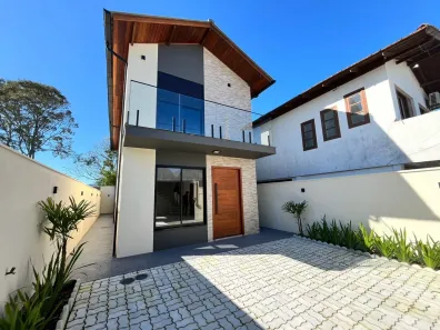 Casa com 4 Quartos à venda, 135m² no São João do Rio Vermelho, Florianópolis