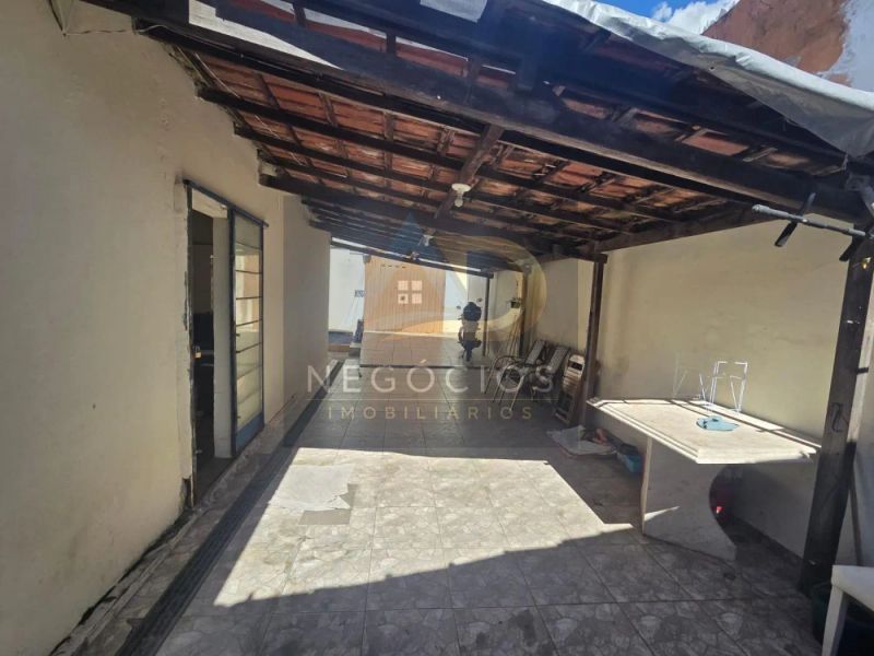 Casa com 2 quartos — Glória, Belo Horizonte