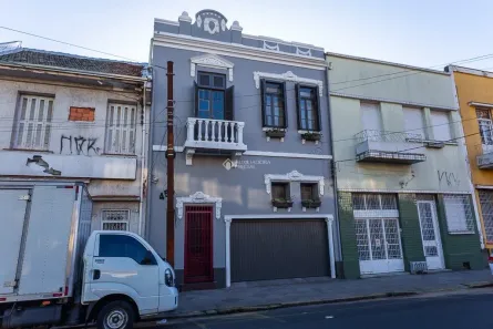 Casa com 3 Quartos à venda, 222m² no Floresta, Porto Alegre