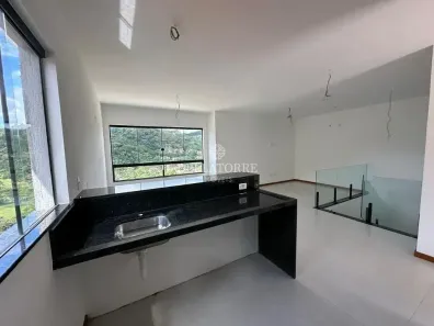 Casa com 3 Quartos à venda, 131m² no Golfe, Teresópolis