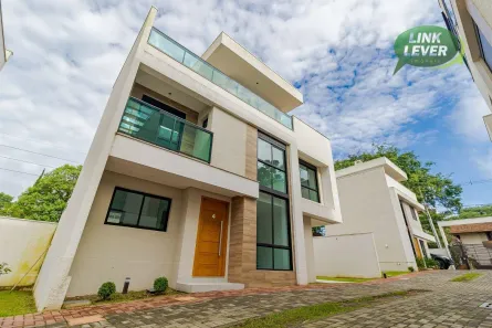 Casa de Condomínio com 3 Quartos à venda, 165m² no Bom Retiro, Curitiba