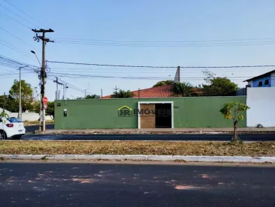 Casa com 3 Quartos para alugar, 237m² no Campestre, Teresina