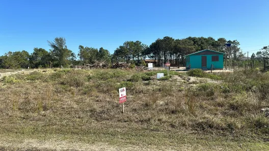 Lote/Terreno à venda, 300m² no Passo de Torres, Passo de Torres