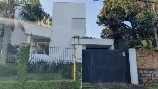 Casa com 3 Quartos à venda, 218m² no Espírito Santo, Porto Alegre