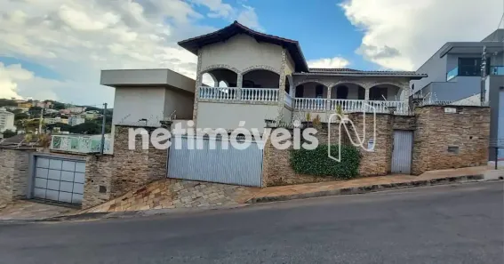 Casa com 5 Quartos à venda, 550m² no Nova Gameleira, Belo Horizonte