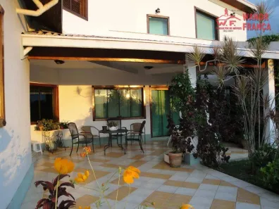 Casa com 4 Quartos à venda, 446m² no Village Mantiqueira, Guaratinguetá