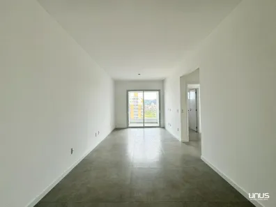 Apartamento com 2 Quartos à venda, 76m² no Barreiros, São José