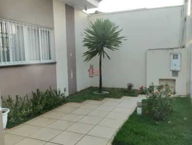 Casa com 3 Quartos à venda, 180m² no Jardim Everest, Presidente Prudente