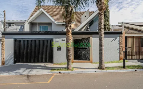 Sobrado com 4 Quartos para alugar, 300m² no Galeão, Maringá