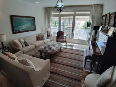 Casa com 3 Quartos à venda, 225m² no Jardim Leonor Mendes de Barros, São Paulo