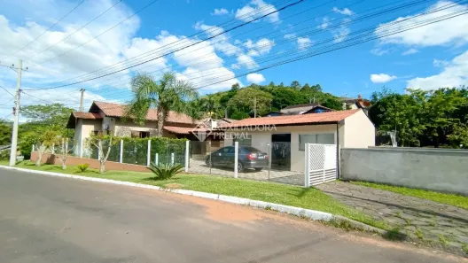 Casa com 2 Quartos à venda, 203m² no São Jorge, Novo Hamburgo